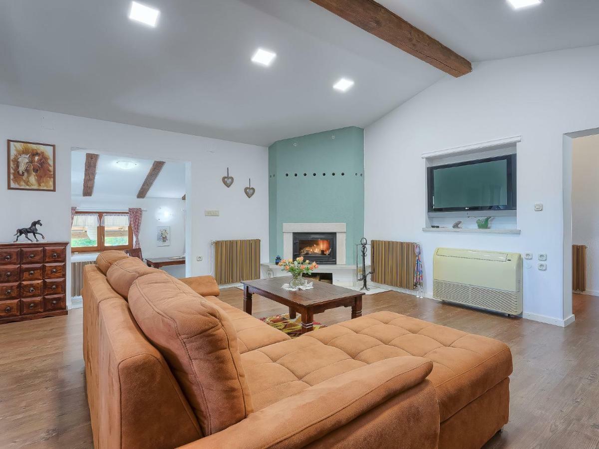 Holiday Home Country House D&D By Interhome Πούλα Εξωτερικό φωτογραφία